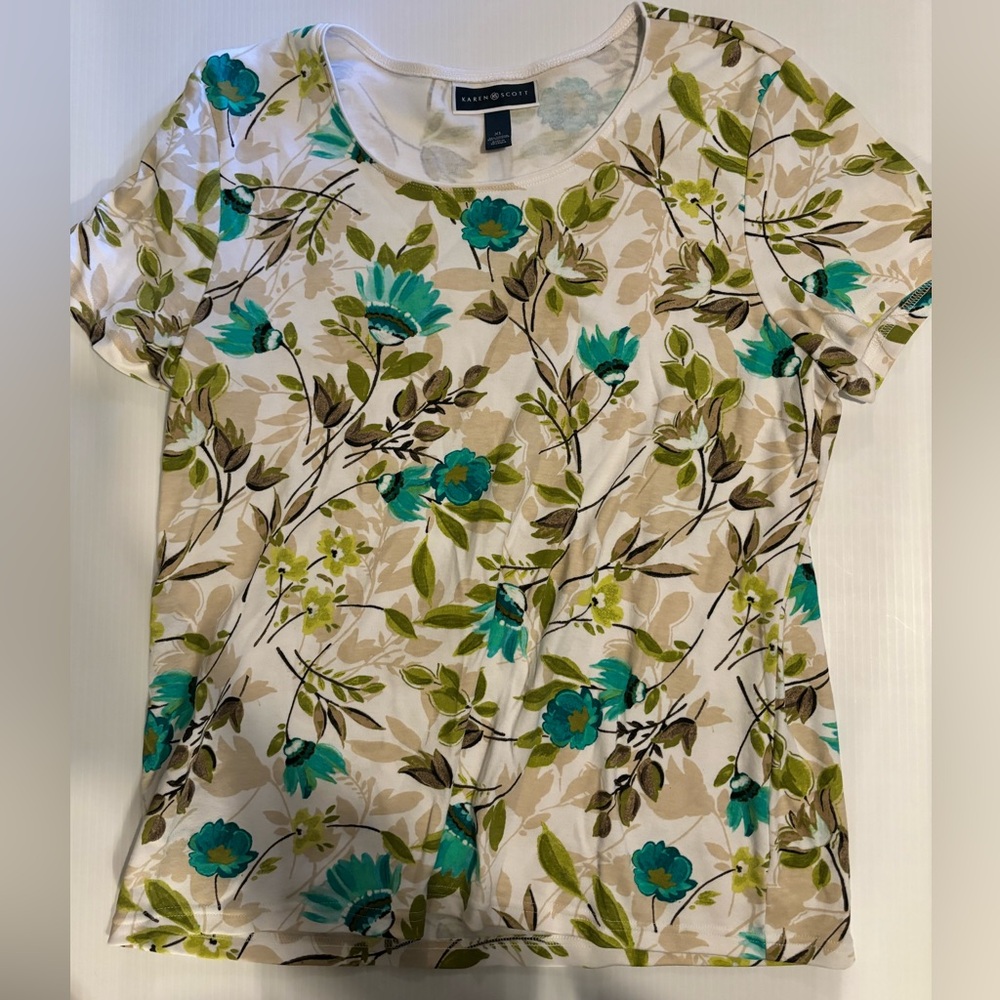 Karen Scott women’s xl floral print shirt